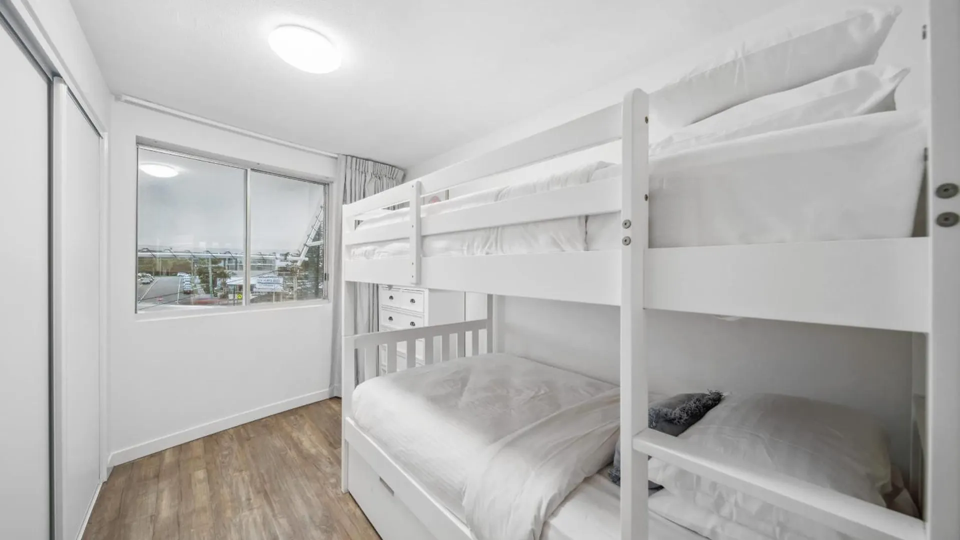 Pumicestone Passage Waterfront Escape Apartment Caloundra Australia