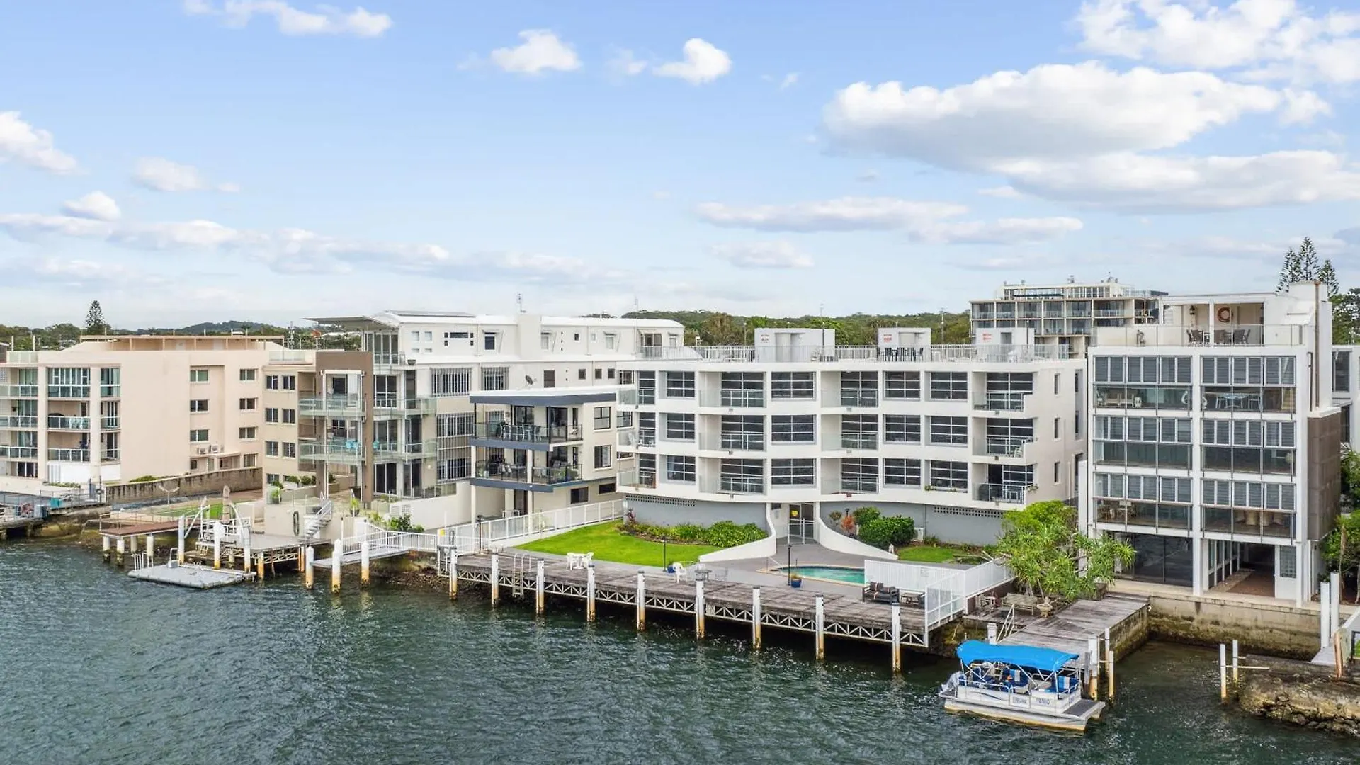 Pumicestone Passage Waterfront Escape Apartment Caloundra Australia